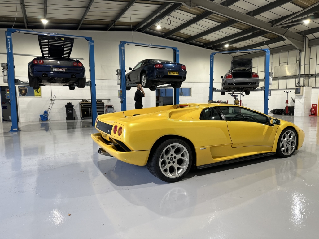 6Lt Diablo Lamborghini Diablo at SBR New Workshop