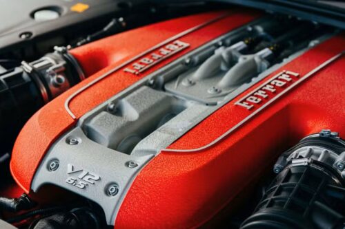Ferrari 812 Service