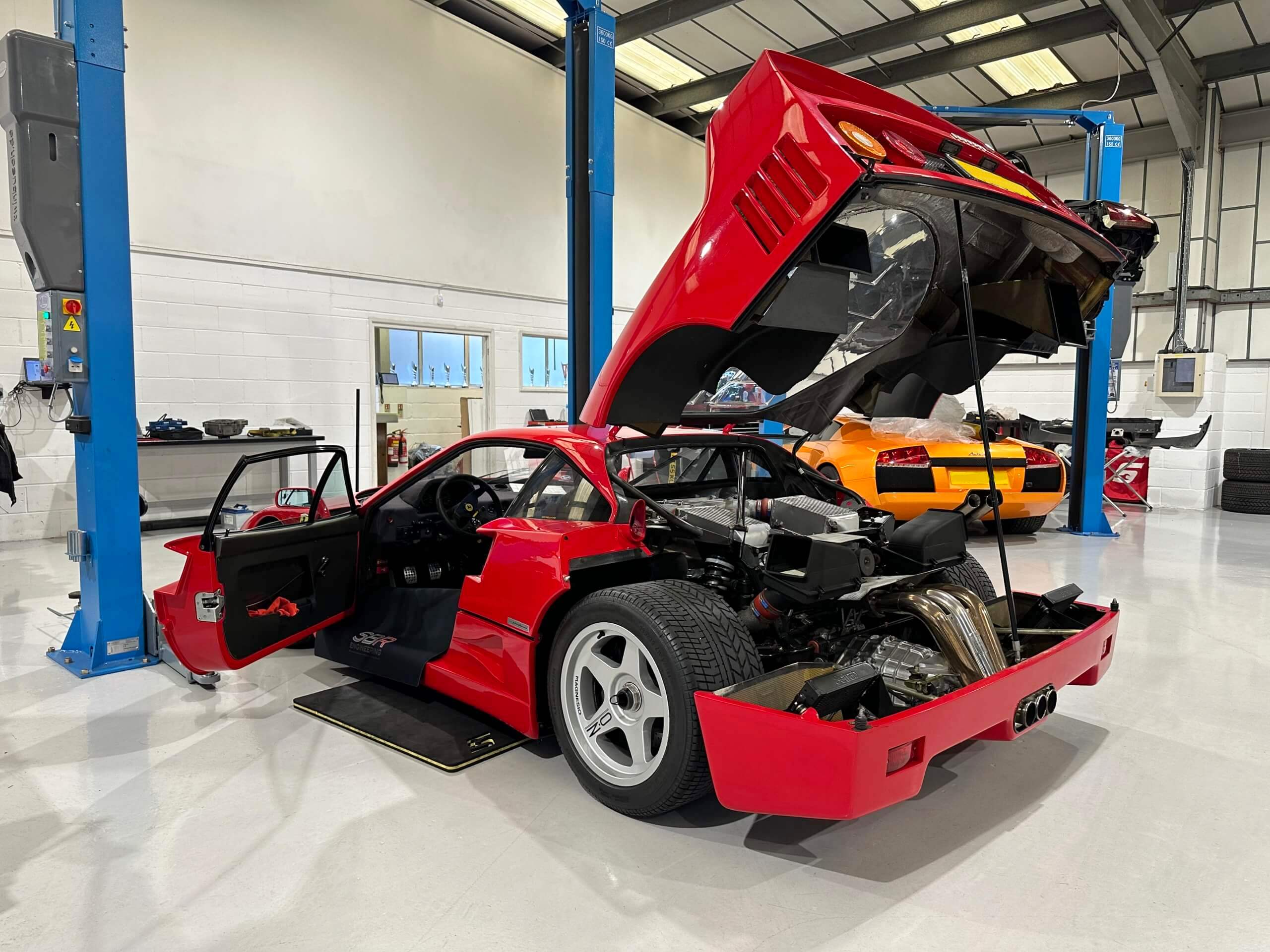 Ferrari F40 Workshop